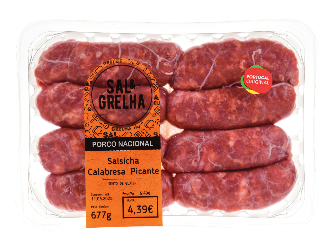 Salsicha Calabresa Picante embalada, 677g, com etiqueta de preço e informação de origem.