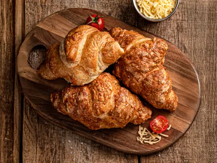 Sajtos-sonkás croissant