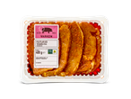Gemarineerde varkensfilets in een schaal.