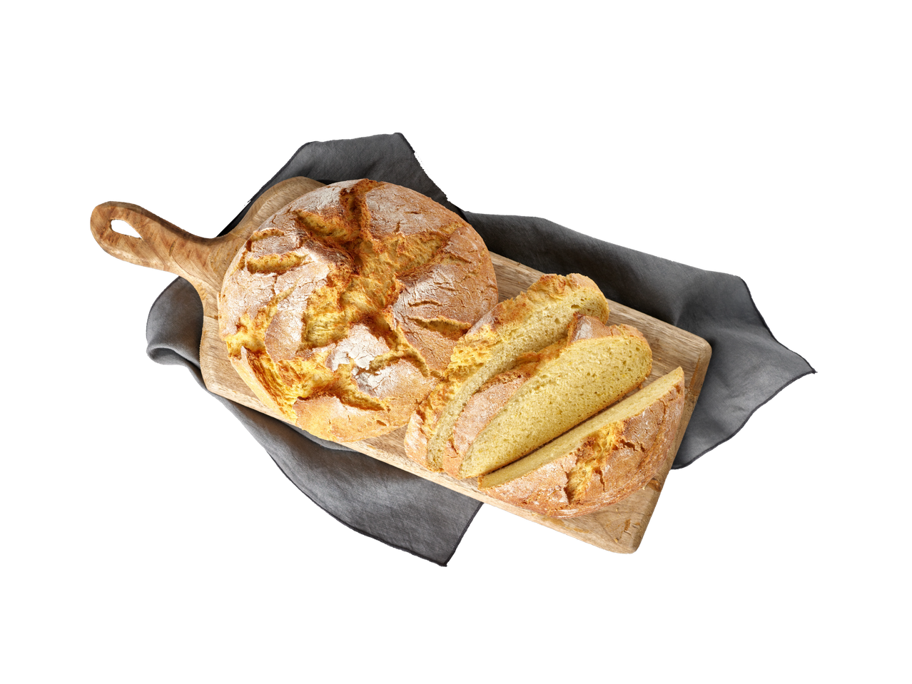 Svježe pečeni kruh od kukuruznog brašna na drvenoj dasci za rezanje s tamnom krpom.