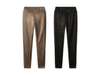 Zwei Leggings aus Wildlederimitat, eine in Beige und eine in Schwarz