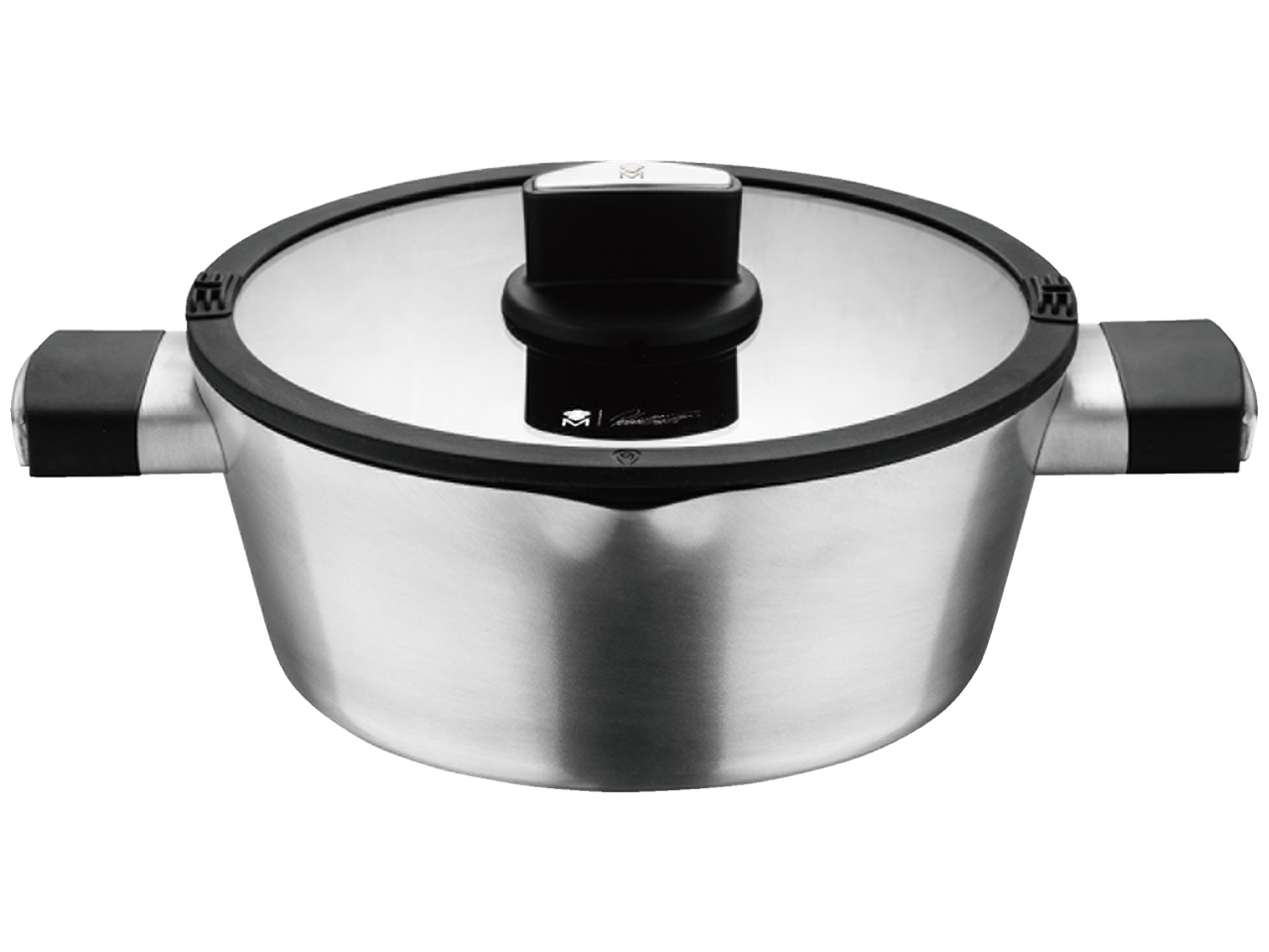 Ein Edelstahltopf von Mauviel M'heritage mit schwarzem Deckelgriff.