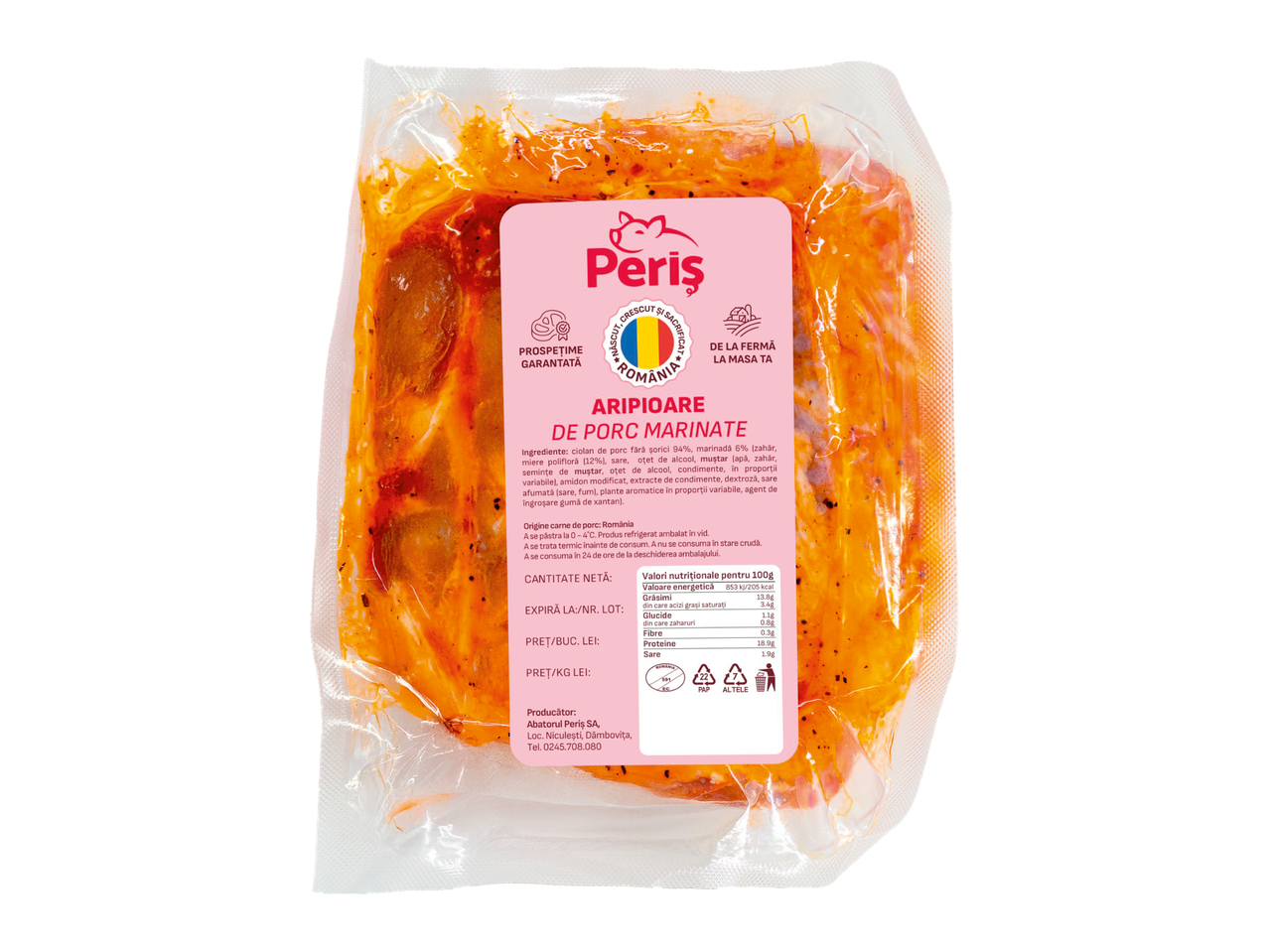 Aripi de porc marinate, ambalate în vid, cu etichetă roz și informații nutriționale.