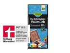 Bio-Vollmilchschokolade mit 32% Kakao, Fairtrade-zertifiziert, mit Stiftung Warentest Bewertung „GUT (2,1)“.