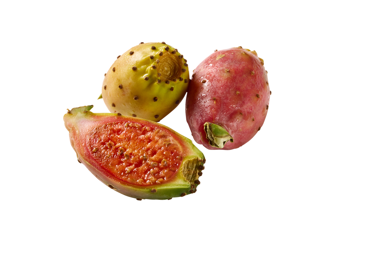 Gele en rode cactusvijgen, waarvan één doorgesneden met sappig vruchtvlees en zaden.