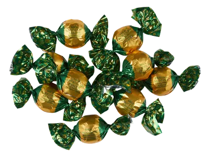 Saldainiai su riešutų skonio įdaru 