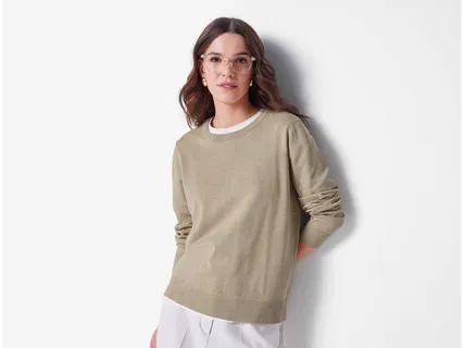 Női kötött pulóver