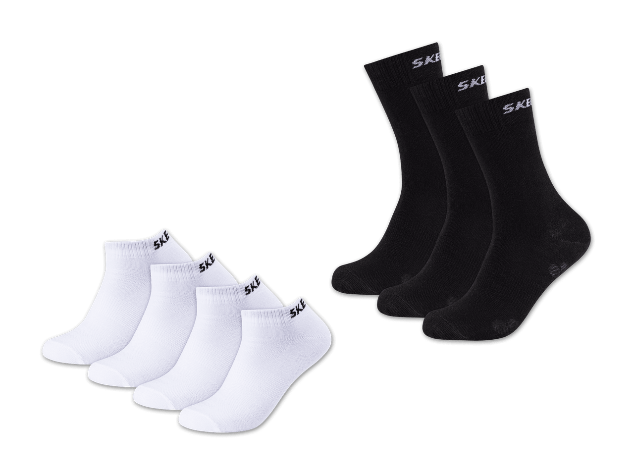Satz weiße und schwarze Socken.