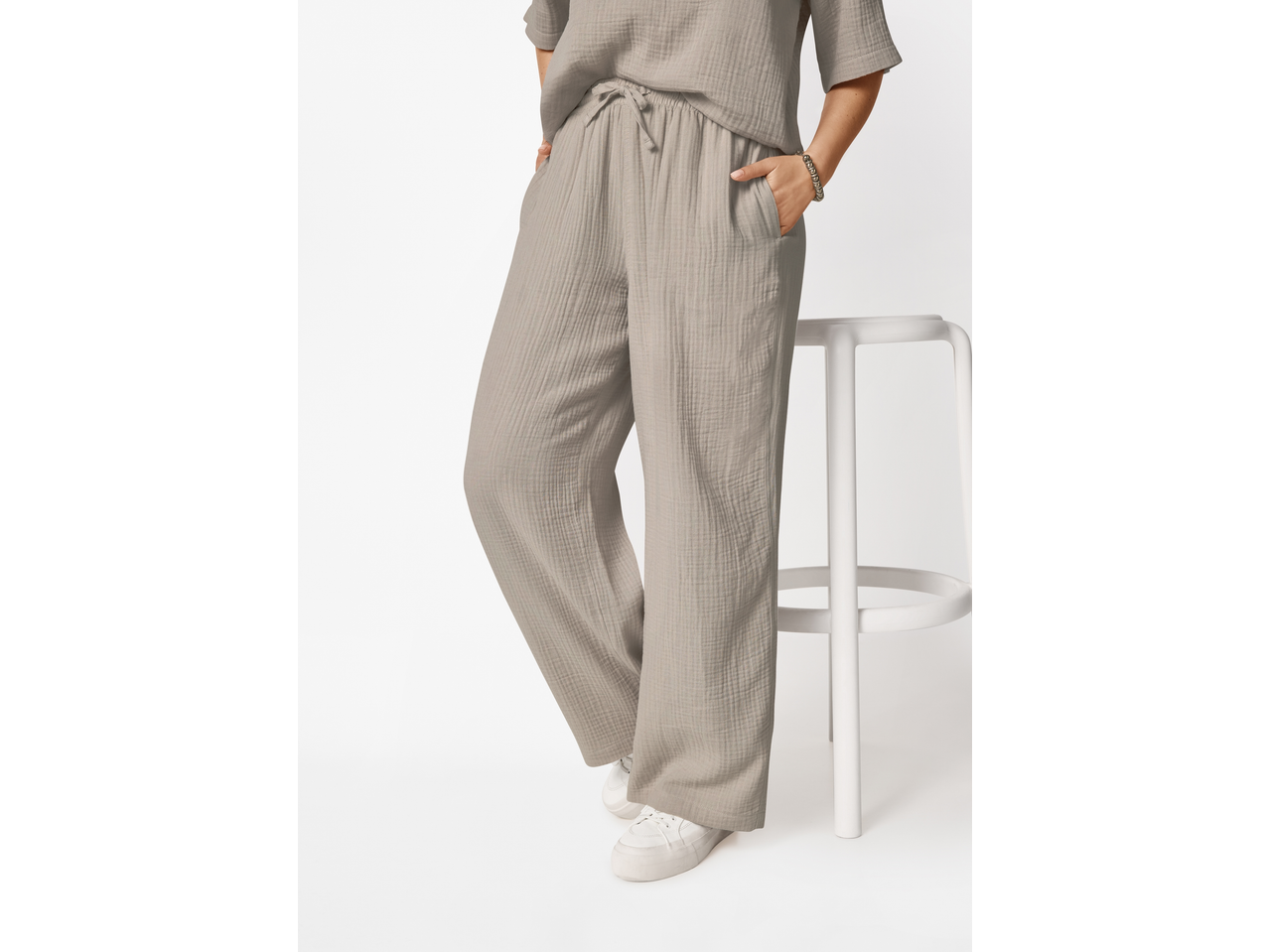 Pantaloni de muselină de damă ESMARA în bej, cu șnur și buzunare