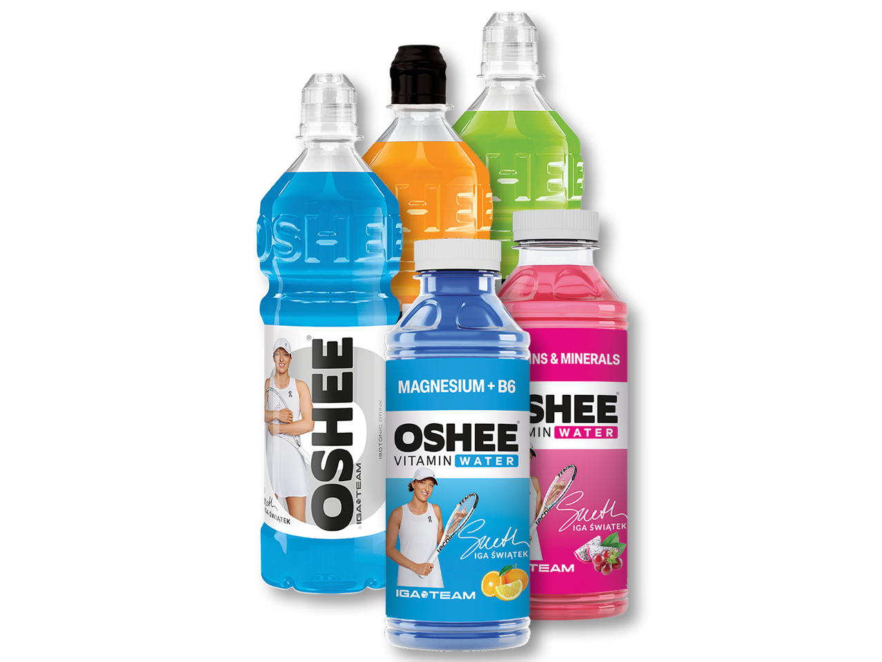 Разнообразие от цветни спортни напитки и витаминозна вода с тенис тематика.