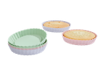 Três formas de silicone em cores pastel com bolinhos.