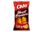 Een rode zak hartvormige chips met de tekst 'Heart Breakers Classic' en een gewichtsaanduiding van 125 g.