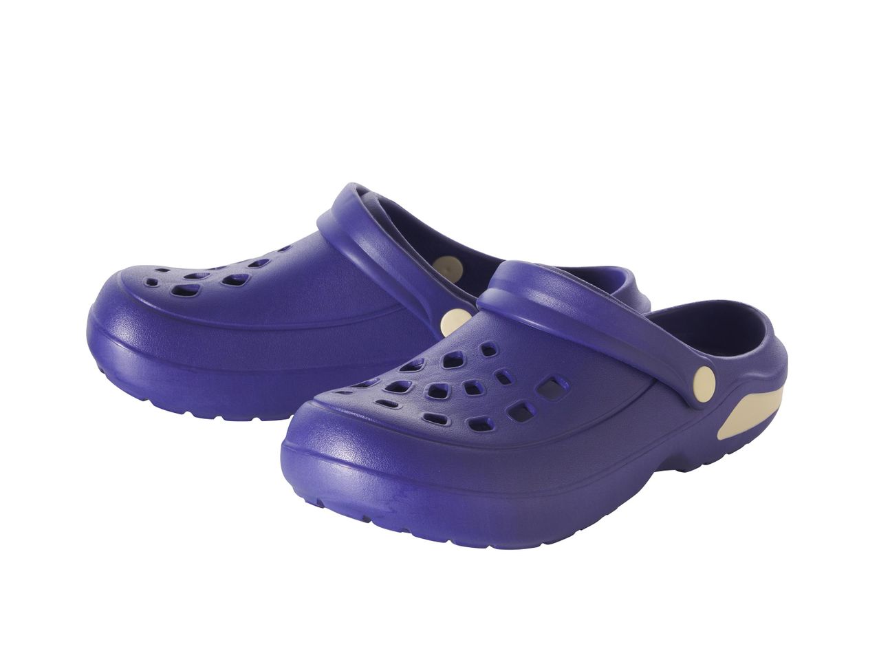 Lila Crocs papucsok.