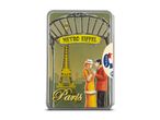 Metalen doos met Parijs-thema, met de Eiffeltoren, een metro-ingang en een stel.