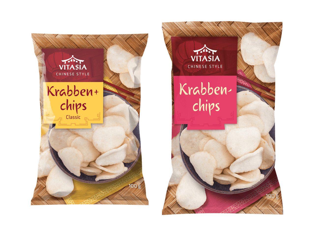Zwei Packungen Krabbenchips der Marke Vitasia im chinesischen Stil.