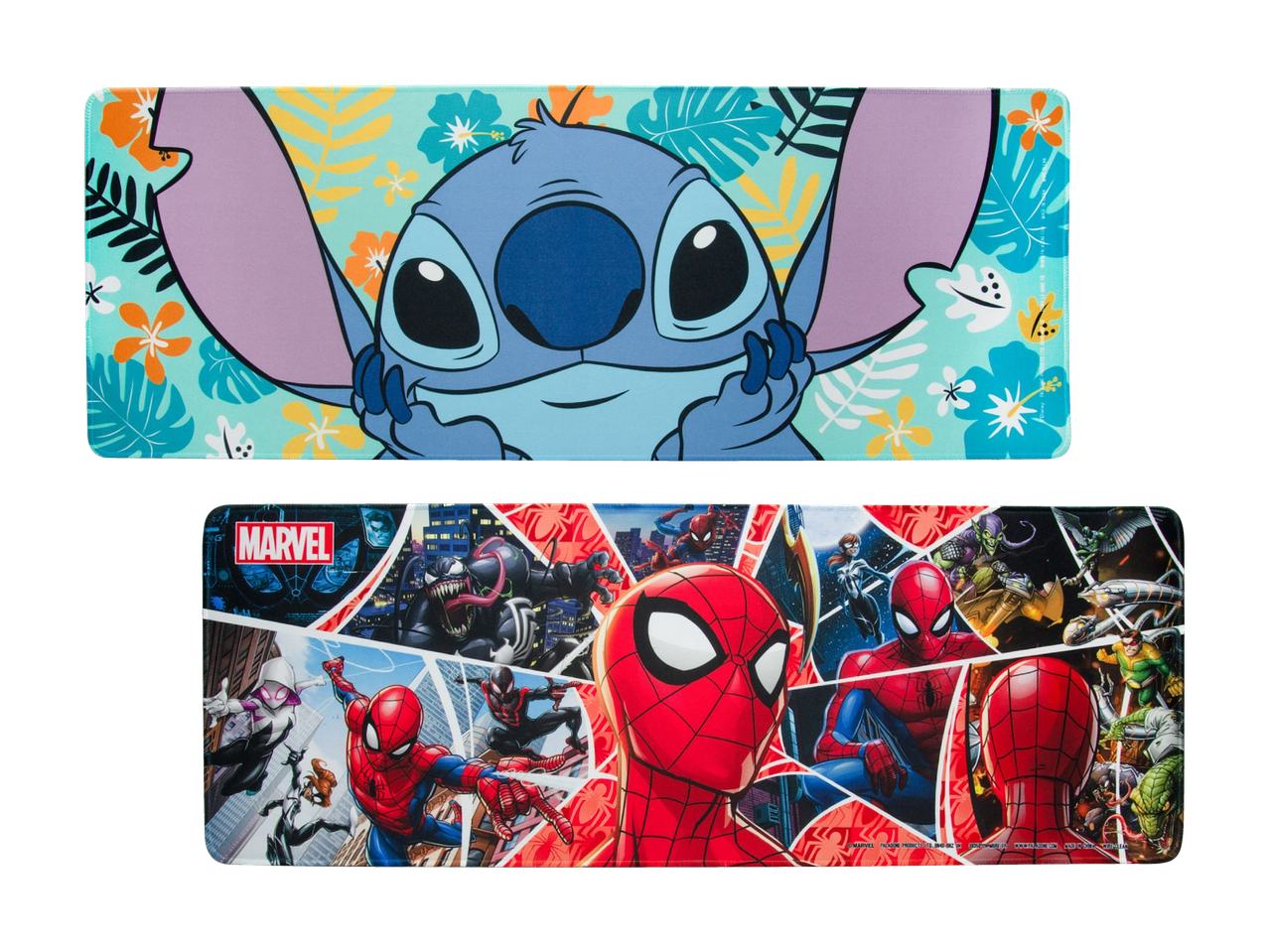 Deux tapis de bureau : un avec Stitch et un avec Spider-Man.