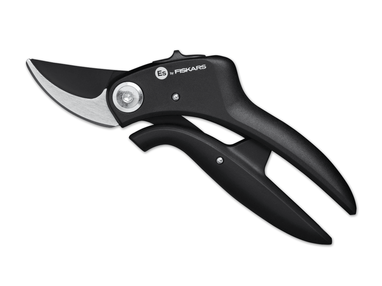 Schwarze Fiskars Gartenschere mit silberner Klinge auf schwarzem Hintergrund.