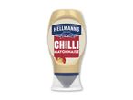 En flaske chilimayonnaise med et rødt etiket og et billede af chili.