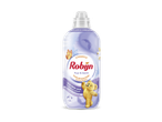 Fles wasverzachter met een teddybeer en vlinder, met de tekst 'Puur & Zacht'.