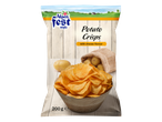 Alpenfest Potato Crisps with cheese flavour, 200g, in a bowl with fresh potatoes.