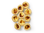 Une vue plongeante de dix tartes Pastel de Nata dorées avec des dessus caramélisés.
