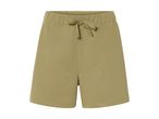 Enkle, olivengrønne sweatshorts med snøre i taljen.
