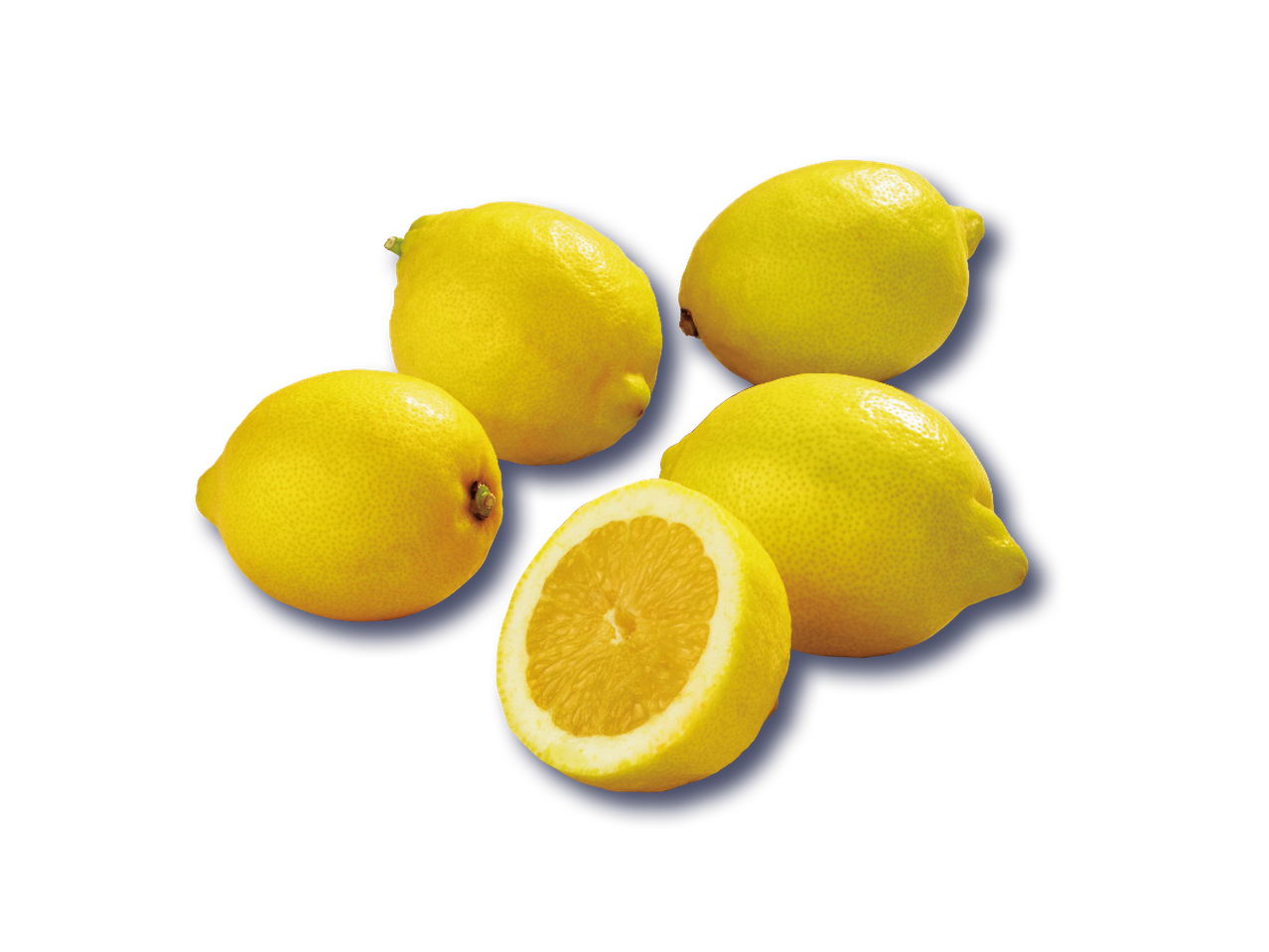 Pet žutih limuna, jedan prerezan na pola, na crnoj pozadini.