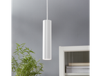 Candeeiro de Teto Suspenso LIVARNO home, branco, com design hexagonal, junto a uma planta e uma estante.