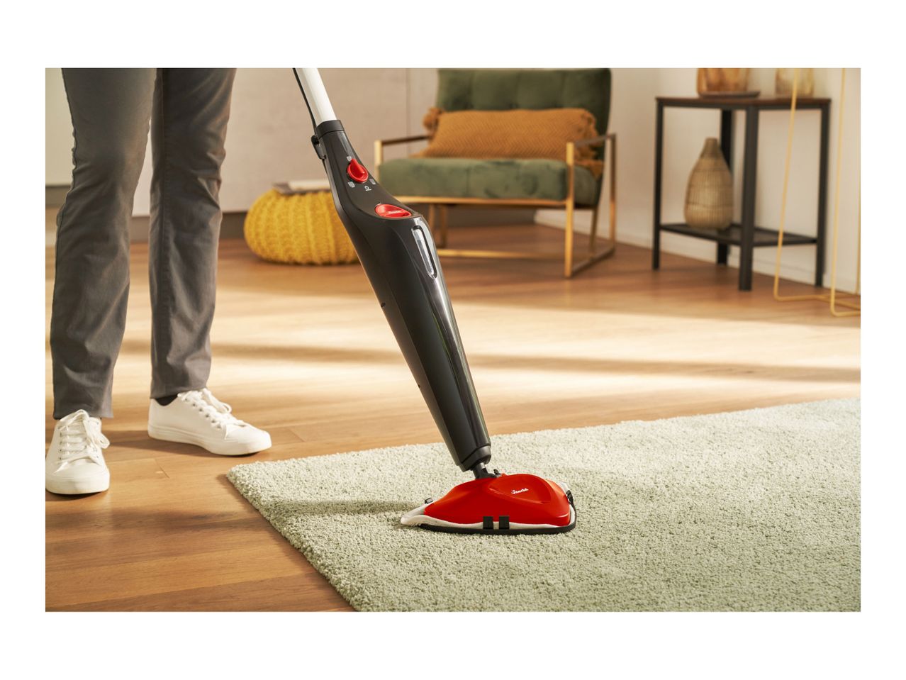 Go to full screen view: Vileda Steam Mop - Image 4