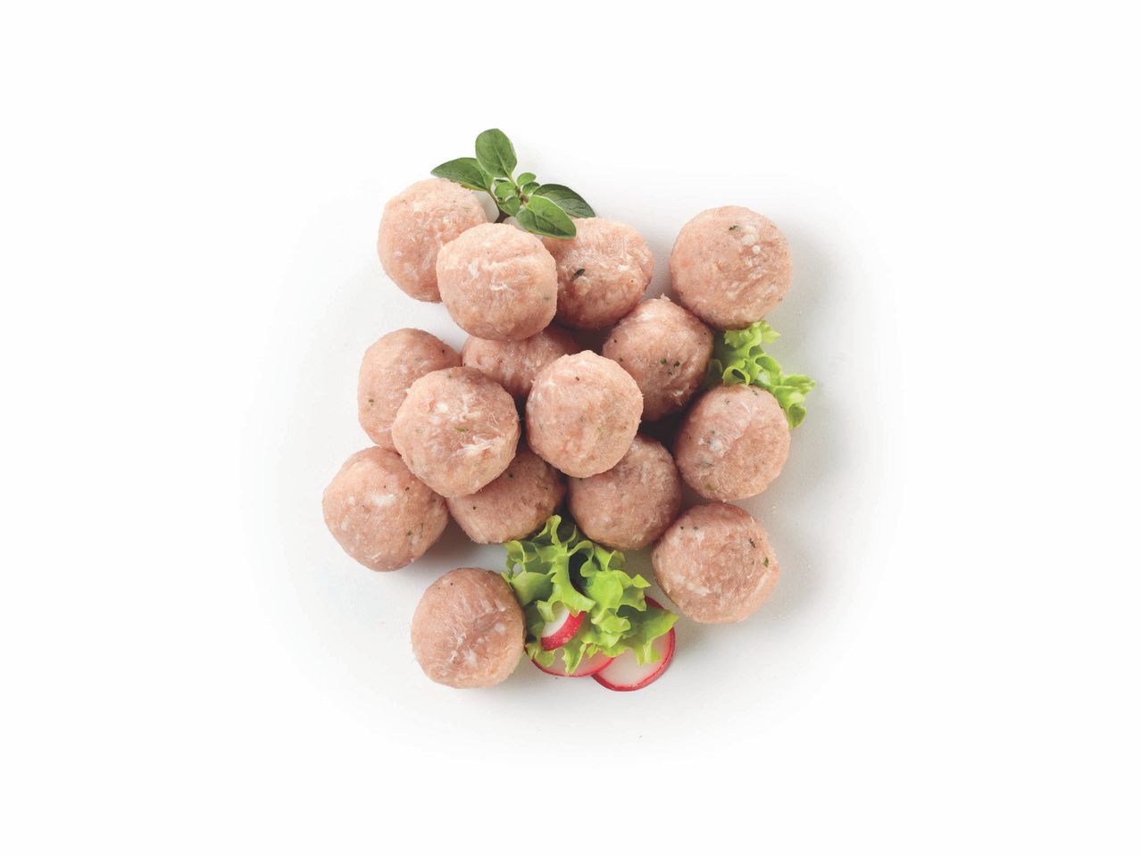 Polpette di carne crude pronte per la cottura.