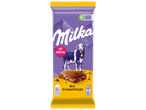 Barre de chocolat au lait avec riz croustillant, emballage violet et jaune avec une vache.