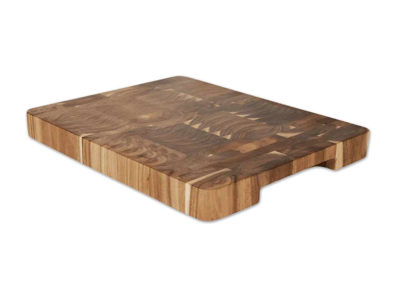Ein braunes, rechteckiges Schneidebrett aus Holz mit Griffaussparung.