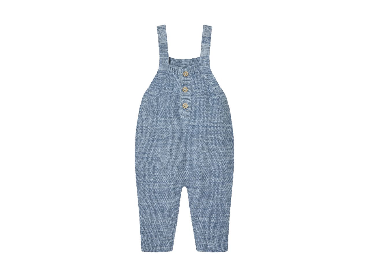 En blå strikket baby overall med knapper.