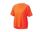En orange løstsiddende t-shirt.