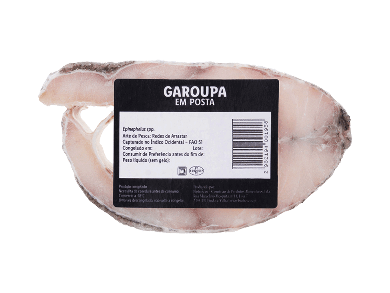 Garoupa em posta congelada com etiqueta de informação do produto.