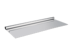 Aluminiumfolie, teilweise abgerollt, auf schwarzem Hintergrund