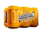 Kordaat Premium Pilsener 6-pack van 33cl blikjes, met een brouwersillustratie.