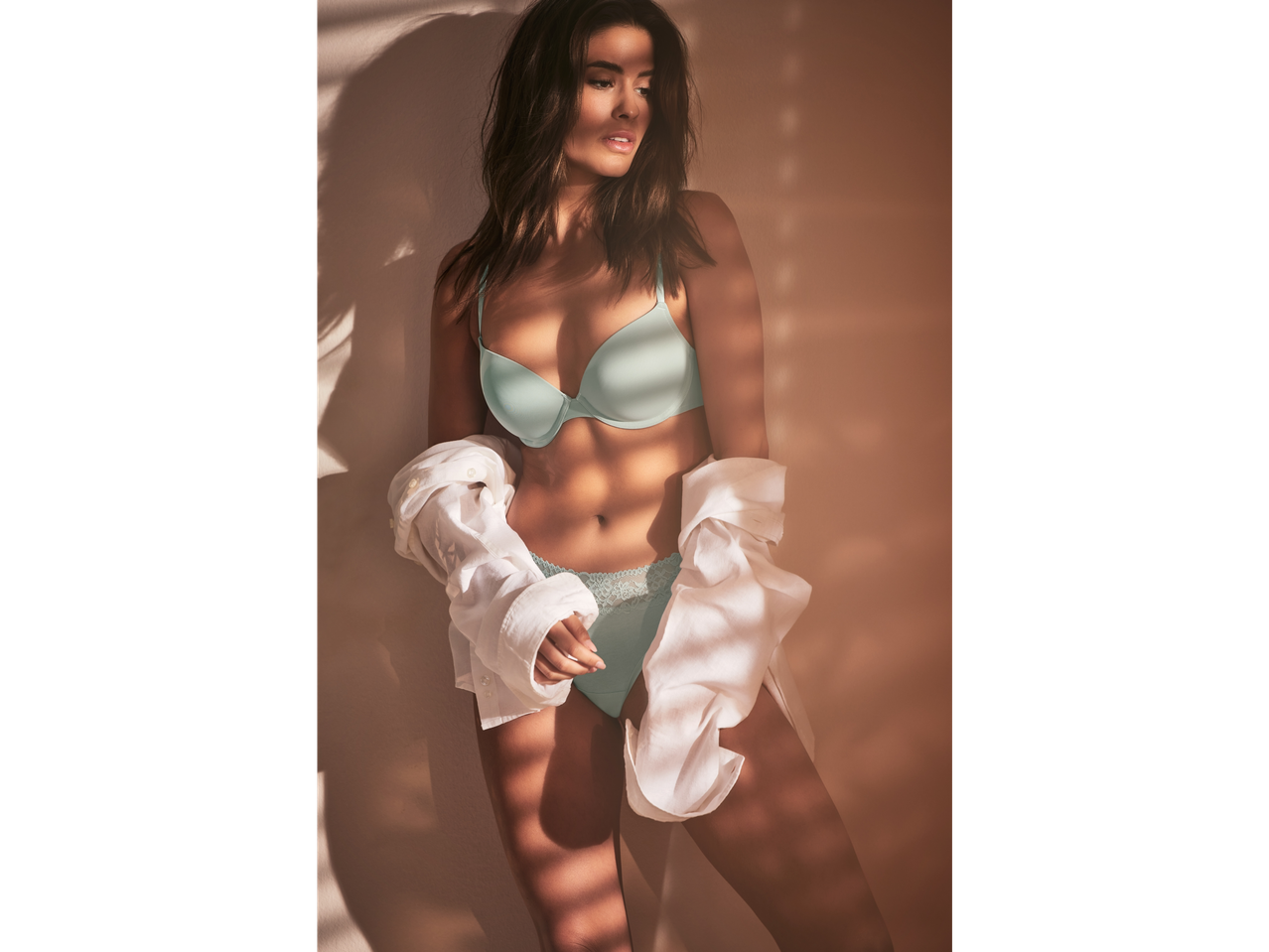 Modella in intimo