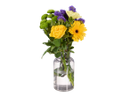 Rosas amarelas, gérberas e crisântemos num vaso.
