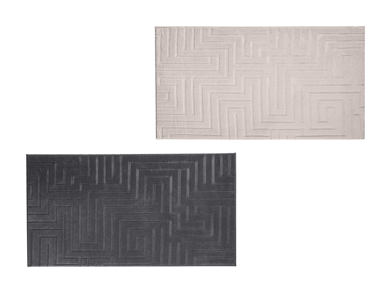 Deux tapis de bain rectangulaires, un beige clair et un gris foncé, avec un motif géométrique en labyrinthe.