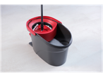 Conjunto de limpeza Vileda Easy Wring com esfregona e balde com pedal.