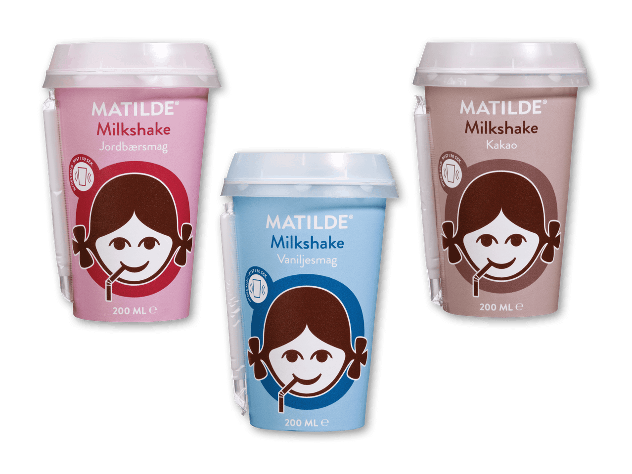 Tre mælkebøtter med jordbær-, vanilje- og kakaomilkshake.