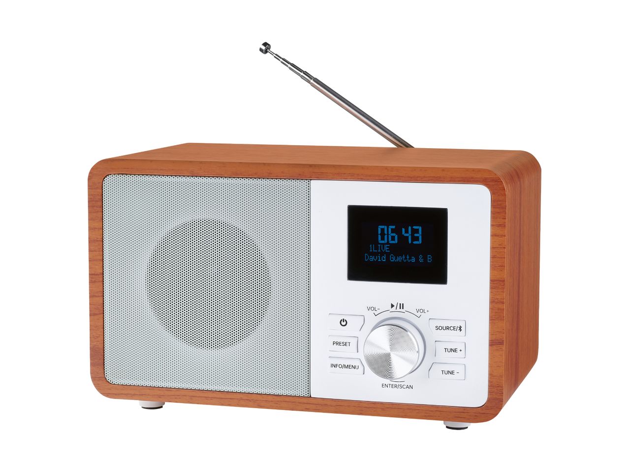 En trådløs radio med træfinish og en skærm, der viser '06 43' og 'David Guetta & B'.