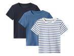 Tri dječje majice kratkih rukava: tamnoplava, plava i bijela s plavim prugama.
