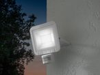 Faretto da esterno con sensore di movimento integrato, illuminazione a LED.