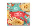 Pakke med 2 mini calzone fyldt med ost og røget salami, klar til ovn.
