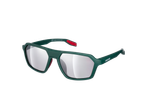 Óculos de sol verdes Parkside com lentes espelhadas em fundo preto.