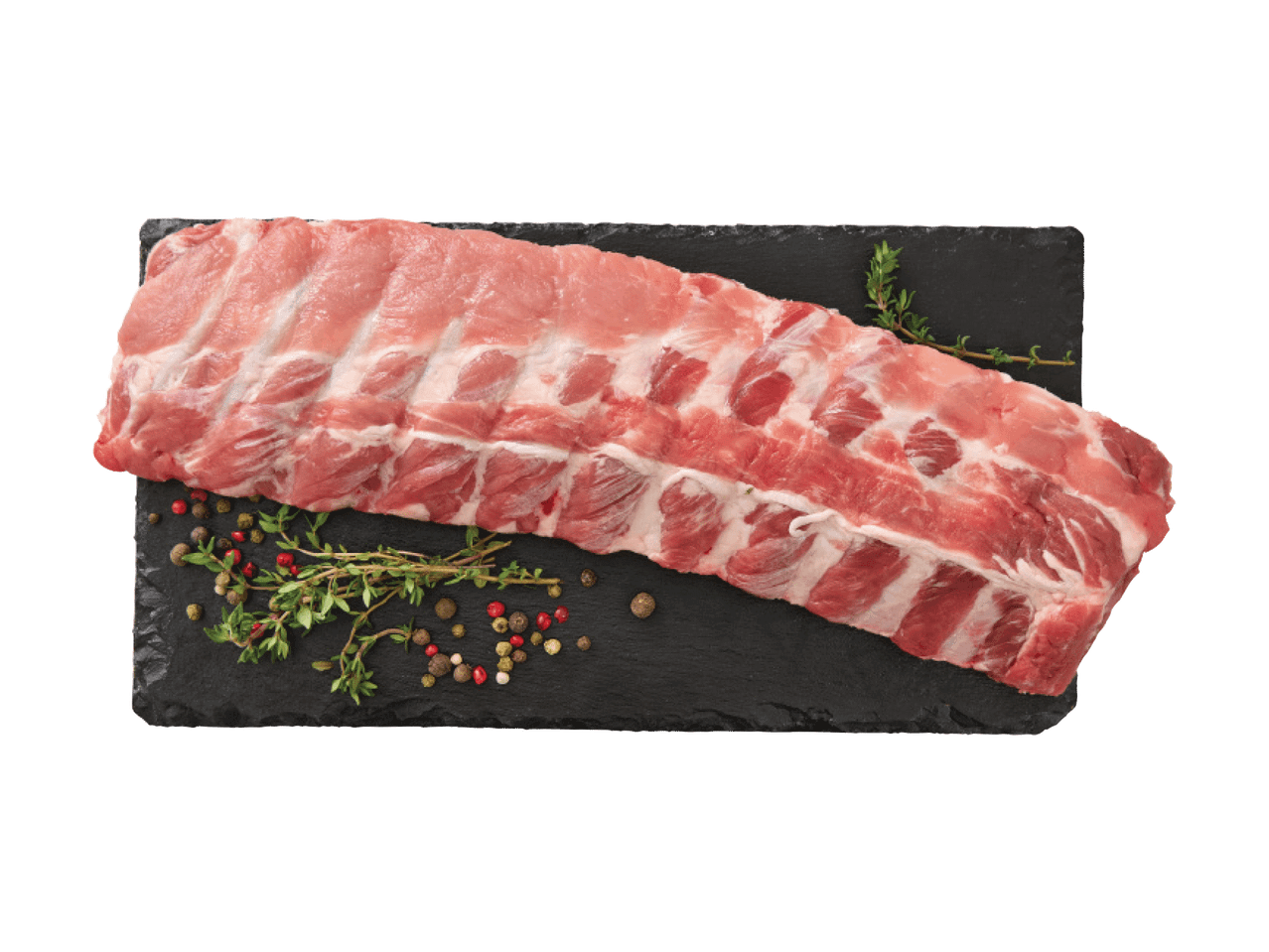 Toores sealiha ribid mustal laual, kaunistatud ürtide ja pipraga.